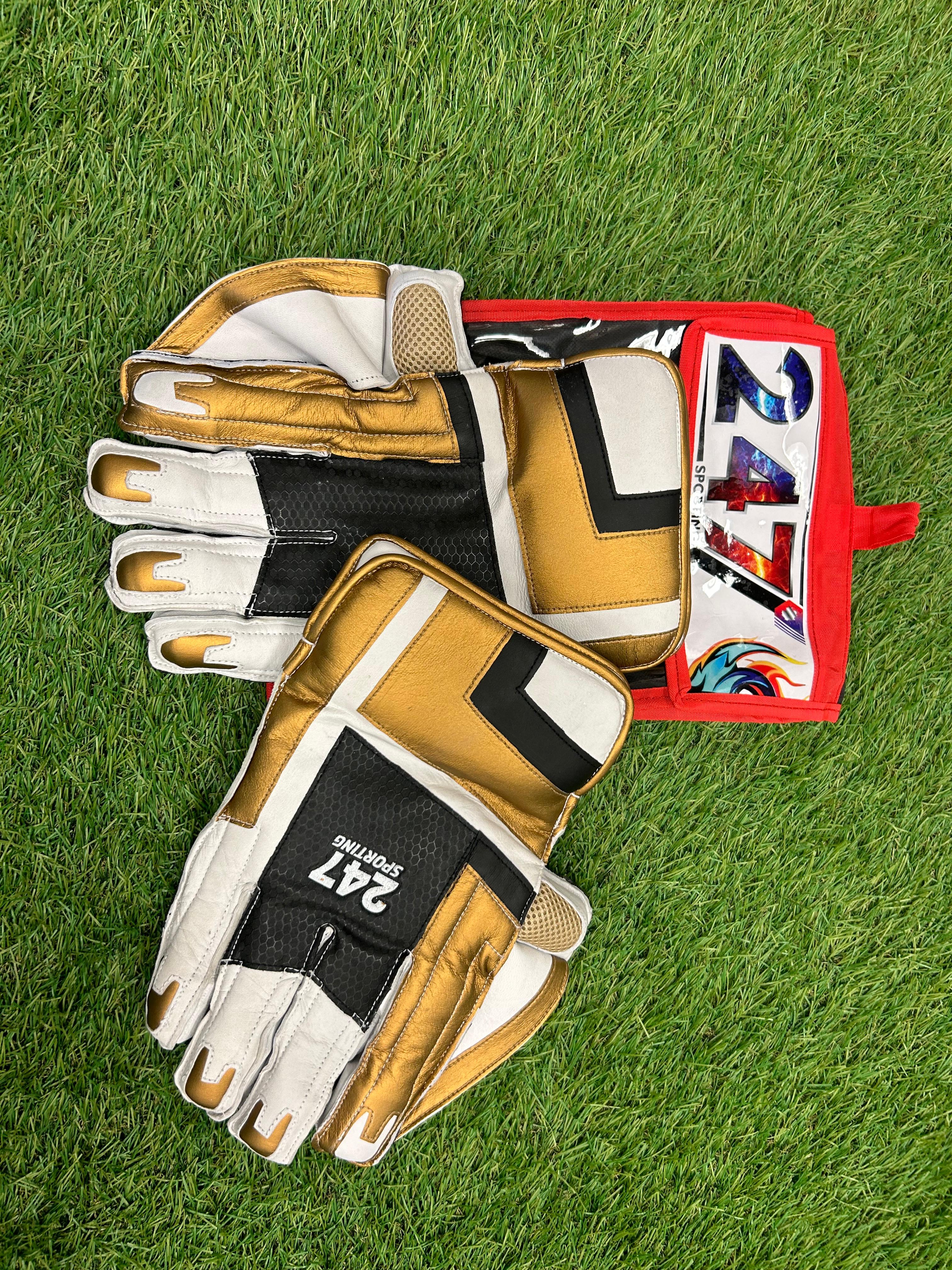 247 Limited Edition Keeping Glove - Gold