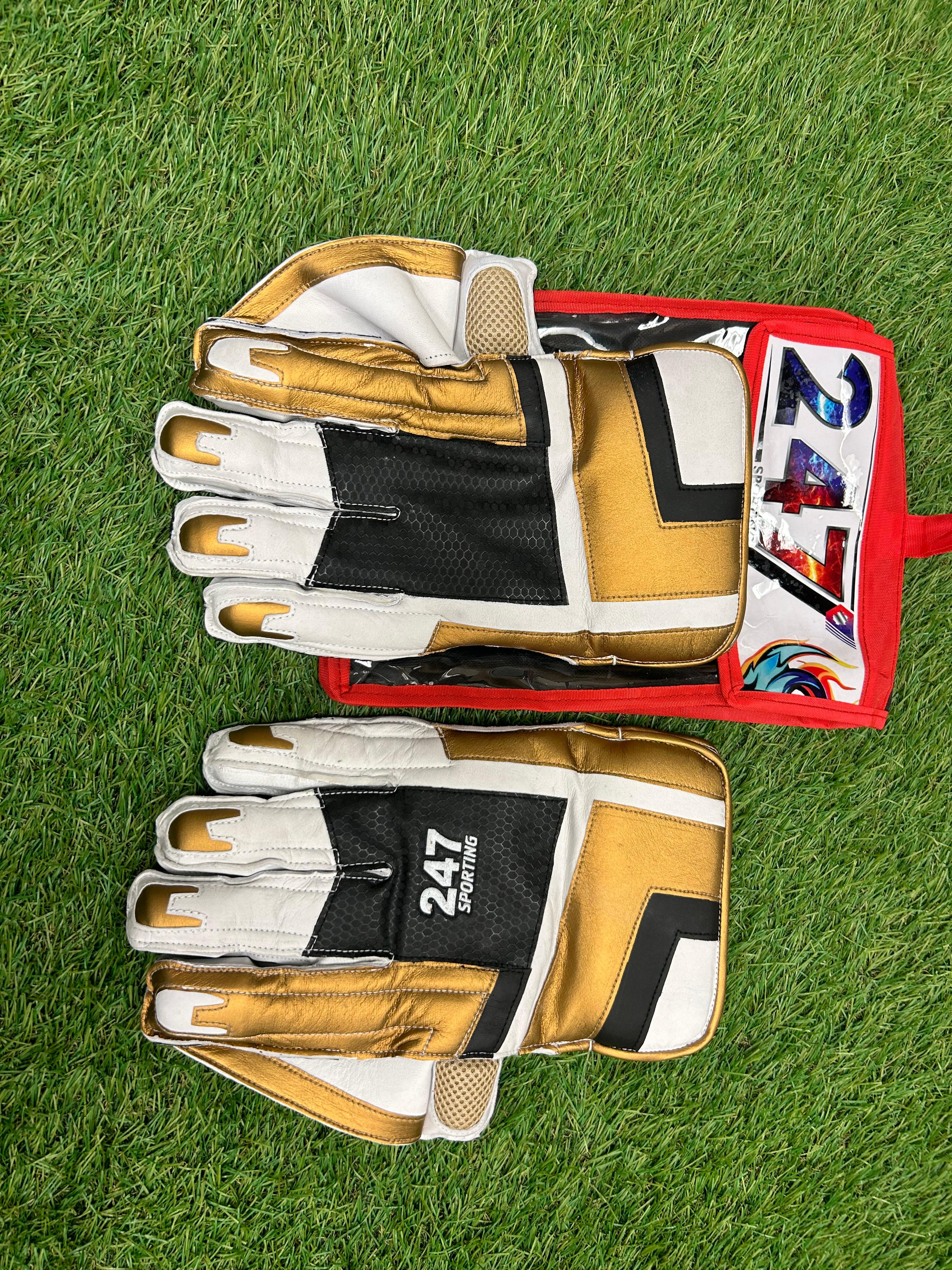 247 Limited Edition Keeping Glove - Gold
