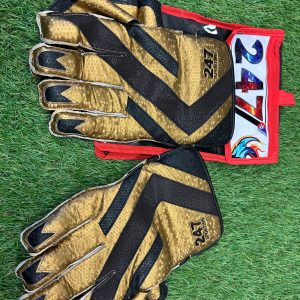 247 Player Edition Keeping Glove - Gold