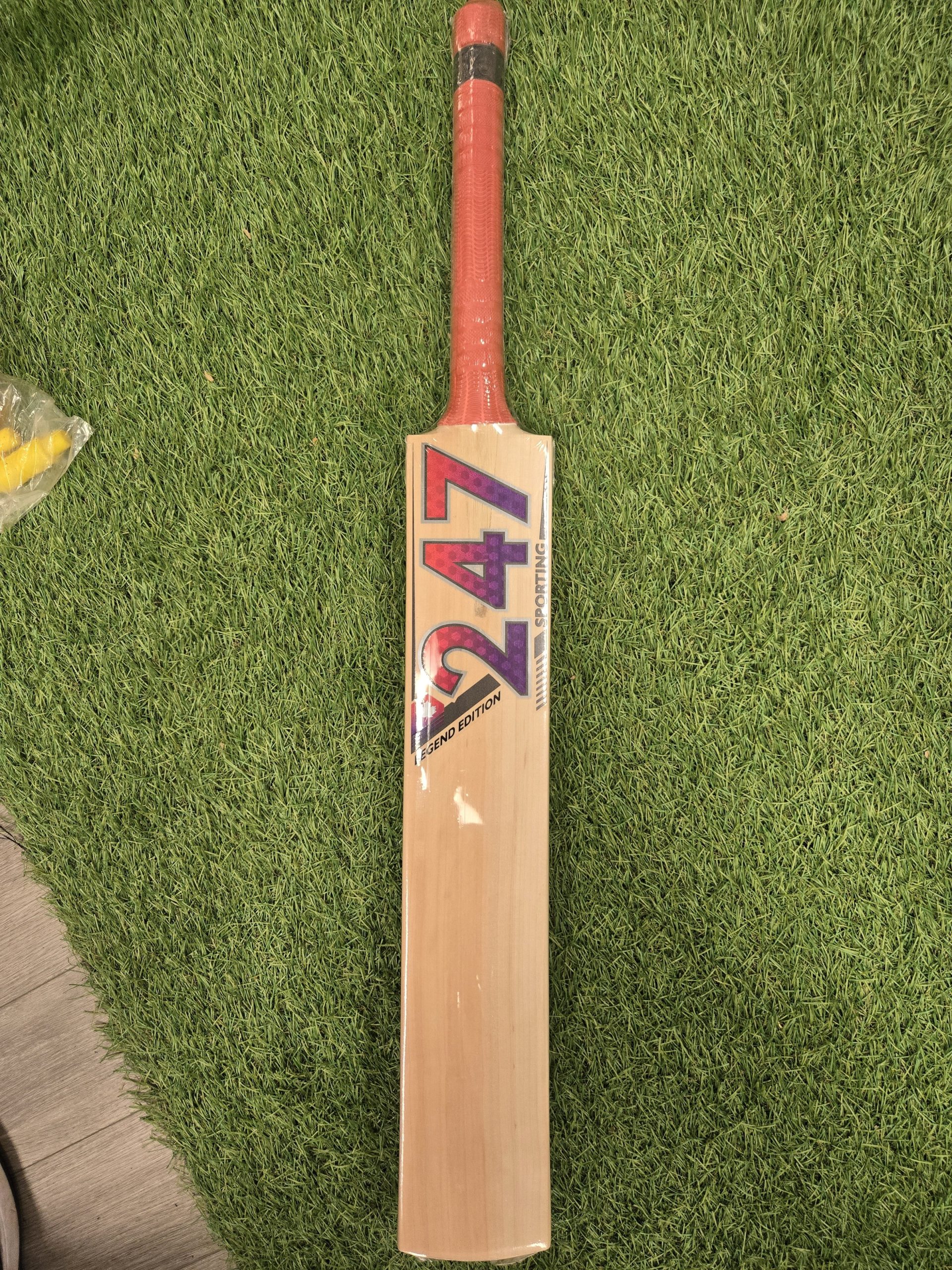 247 Legend Edition Kashmir Willow Cricket Bat